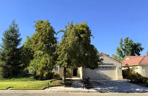 4266 W Menlo Ave, Fresno, CA 93722