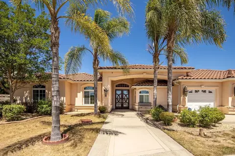 3245 Hampton Dr, Madera, CA 93637
