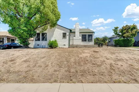 1522 N Fruit Ave, Fresno, CA 93728