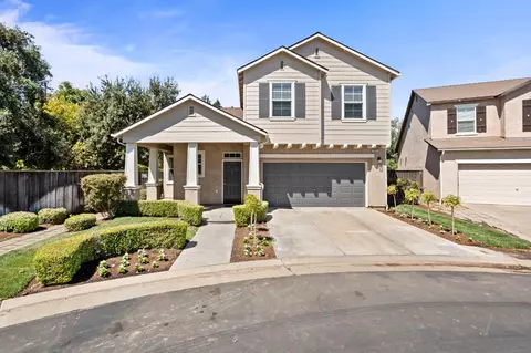1601 Glen Kippen Ln, Clovis, CA 93619