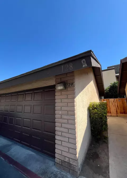 4975 E Butler Ave #128, Fresno, CA 93727