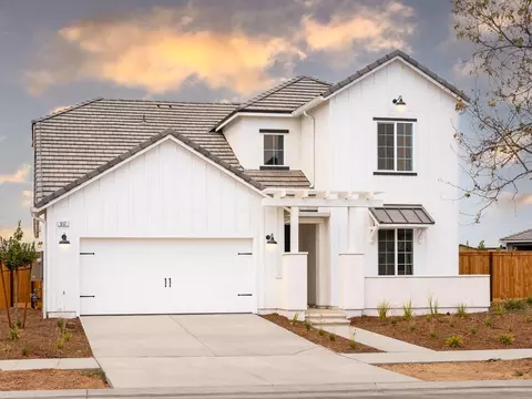 917 Beaver Pond Loop, Madera, CA 93636 photo 1
