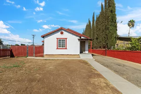 405 S C St, Madera, CA 93638 photo 1