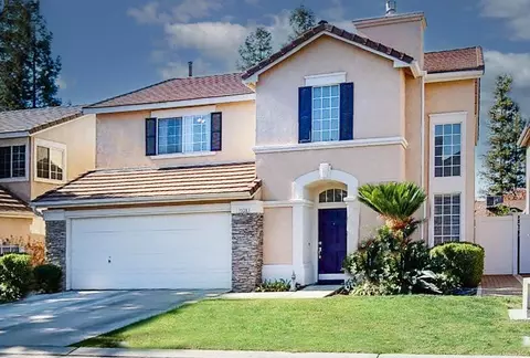 7530 N Trellis Cir, Fresno, CA 93720