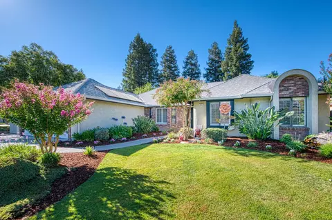 1221 W Menlo Ave, Fresno, CA 93711