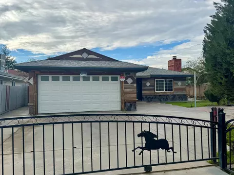 1620 N D St, Madera, CA 93638