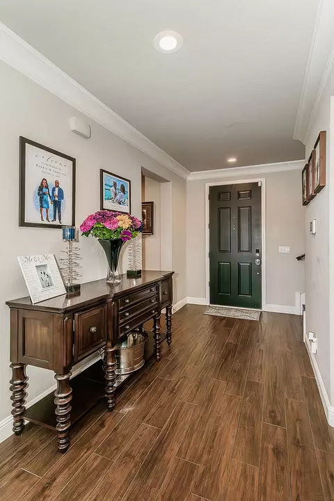 Entry Way - 986 Encino Ave, Clovis, CA 93619 photo 1 of 5