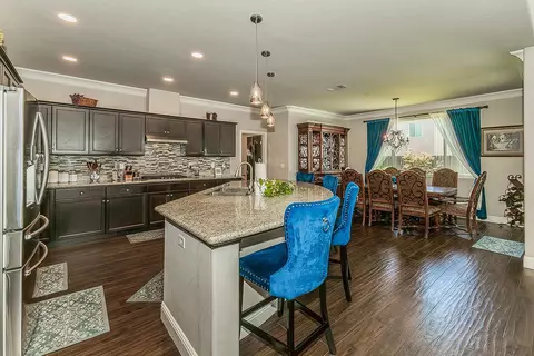 Kitchen - 986 Encino Ave, Clovis, CA 93619 photo 6 of 6