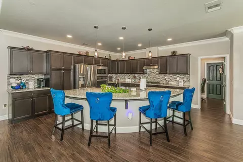 Kitchen - 986 Encino Ave, Clovis, CA 93619 photo 1 of 6