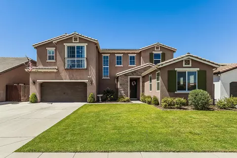 986 Encino Ave, Clovis, CA 93619