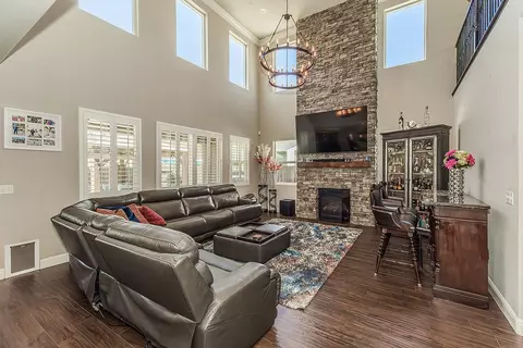 Living - 986 Encino Ave, Clovis, CA 93619 photo 1 of 6