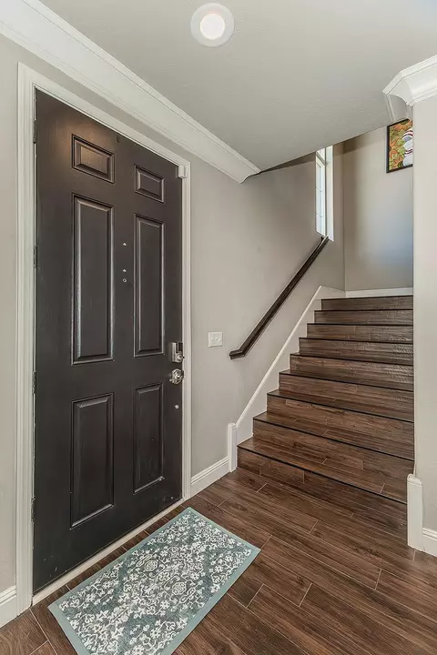 Entry Way - 986 Encino Ave, Clovis, CA 93619 photo 2 of 5
