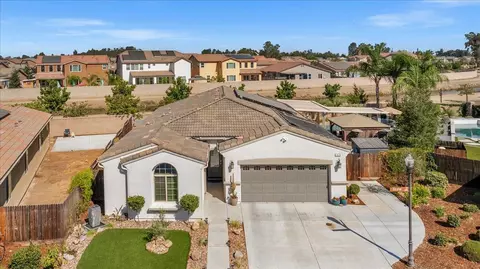 1079 Skylar Ln, Clovis, CA 93619