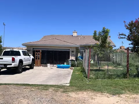 14176 Sunset, Livingston, CA 95334
