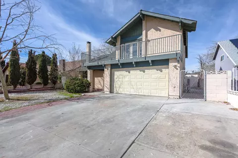 44633 Benald St, Lancaster, CA 93535