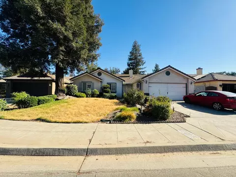 4189 W Providence Ave, Fresno, CA 93722