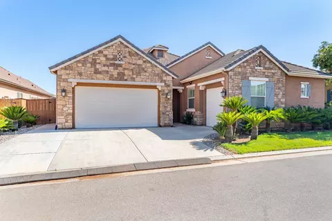 Exterior - 3560 Bloomfield Ln, Clovis, CA 93619 photo 2 of 3