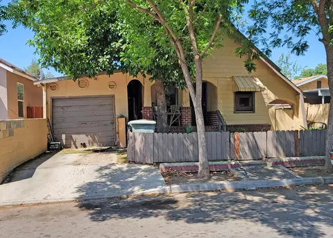 2217 E Webster Ave, Fresno, CA 93701 photo 1