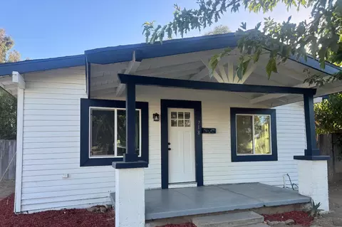 718 S G S, Madera, CA 93638