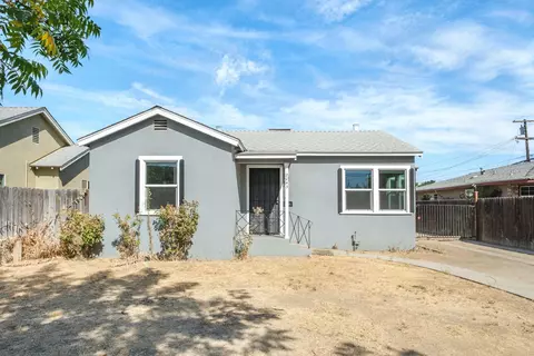 2043 11th St, Reedley, CA 93654
