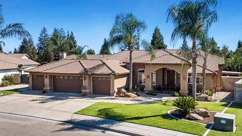 3076 Glade, Madera, CA 93637
