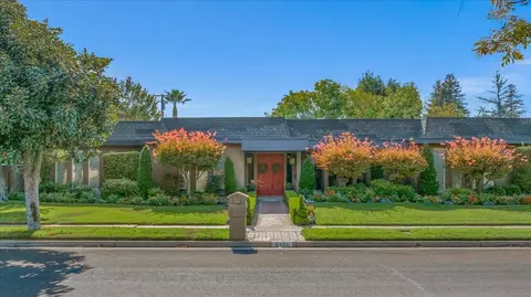 6285 N Thorne Ave, Fresno, CA 93711
