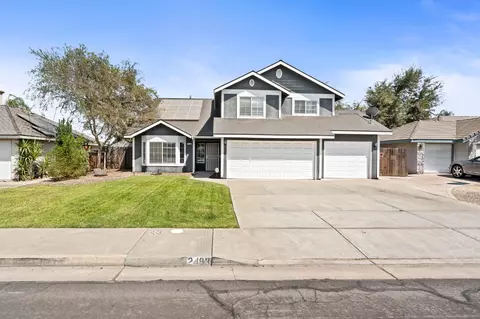 2483 Aspen St, Hanford, CA 93230
