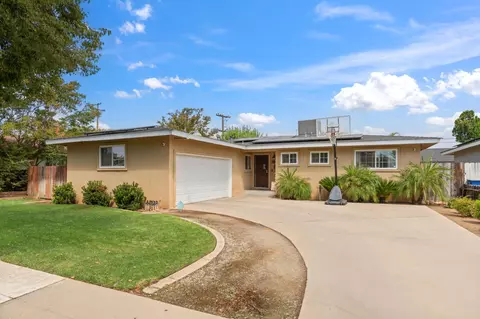 2915 E Ashcroft Ave, Fresno, CA 93726