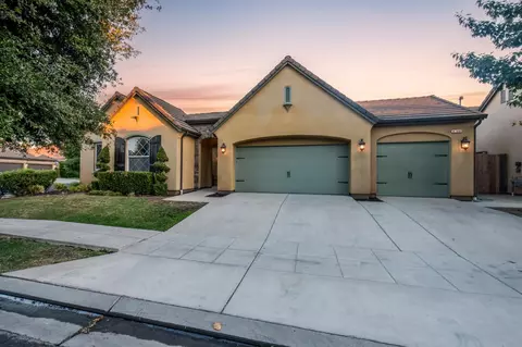 4109 Trenton Ave, Clovis, CA 93619