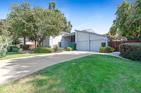 530 Estate Dr, Tulare, CA 93274