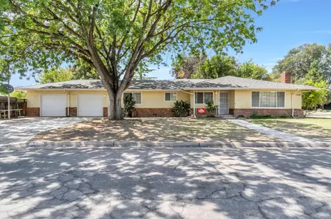 1591 E Almendra, Fresno, CA 93710