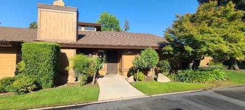 6300 N Palm Ave #113, Fresno, CA 93704