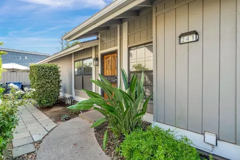 241 E Cole Ave, Fresno, CA 93720