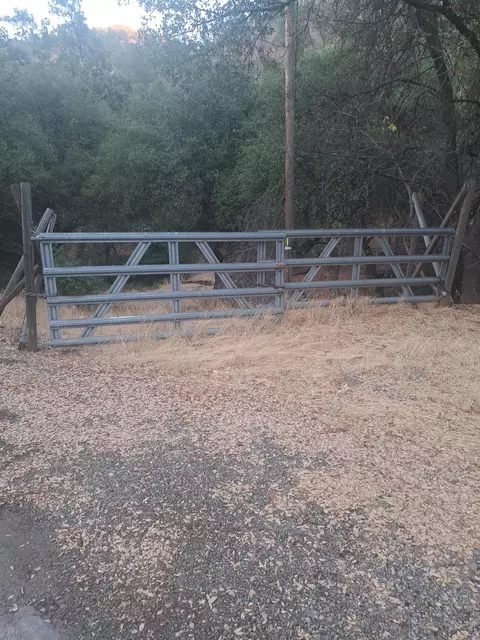 38168 Barberry Ln, Yokuts Valley, CA 93675