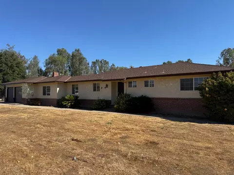 5109 W Clinton Ave, Fresno, CA 93722