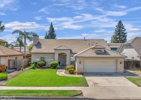 816 Pistachio Ave, Clovis, CA 93611