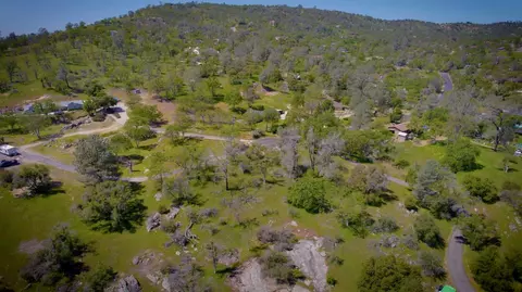1 Jim Bowie Ct, Coarsegold, CA 93614