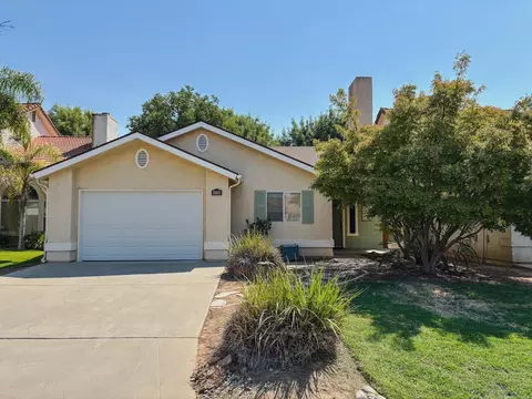 9598 N Sharon Ave, Fresno, CA 93720