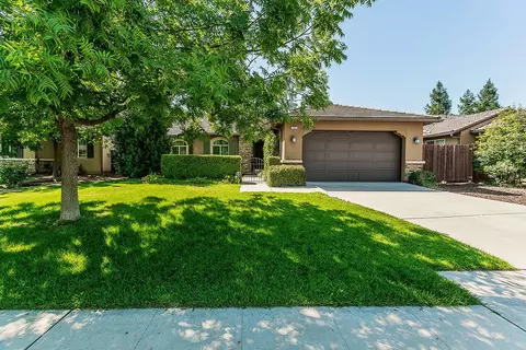 5865 W Ashcroft Ave, Fresno, CA 93722