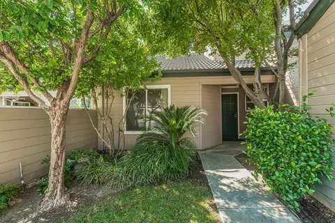 474 E Alluvial Ave #137, Fresno, CA 93720