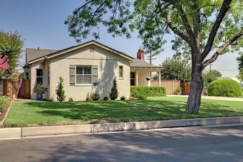 2120 7th St, Sanger, CA 93657