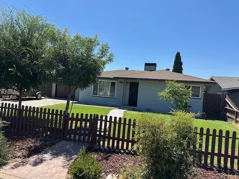 4674 E Princeton Ave, Fresno, CA 93703