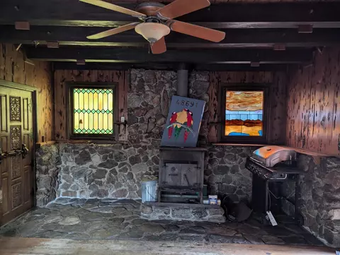 Living - 48691 Todd Eymann Rd, Miramonte, CA 93641 photo 2 of 2