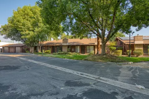 4871 E Butler Ave #102, Fresno, CA 93727