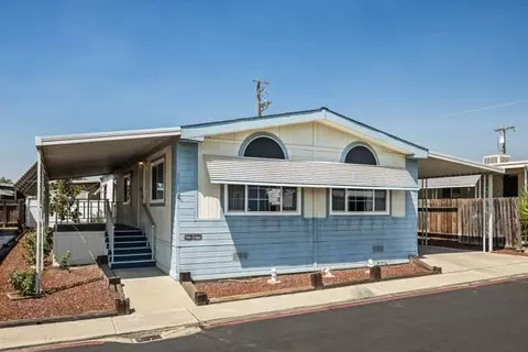 1551 6th Apt 179 Ave, Kingsburg, CA 93631
