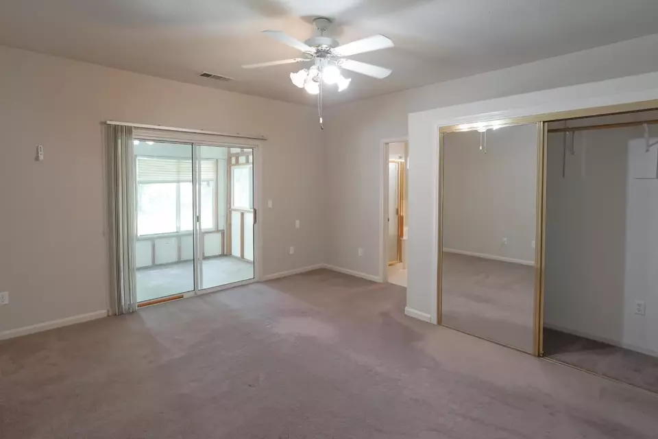 Bedroom - 6625 River Mesa, Riverbank, CA 95367 photo 4 of 5