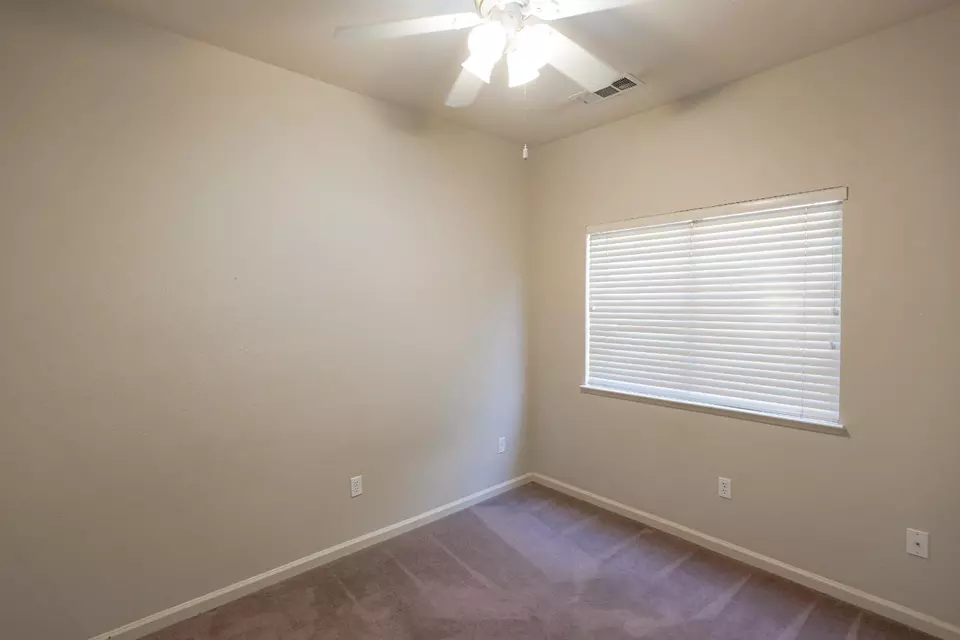 Bedroom - 6625 River Mesa, Riverbank, CA 95367 photo 3 of 5