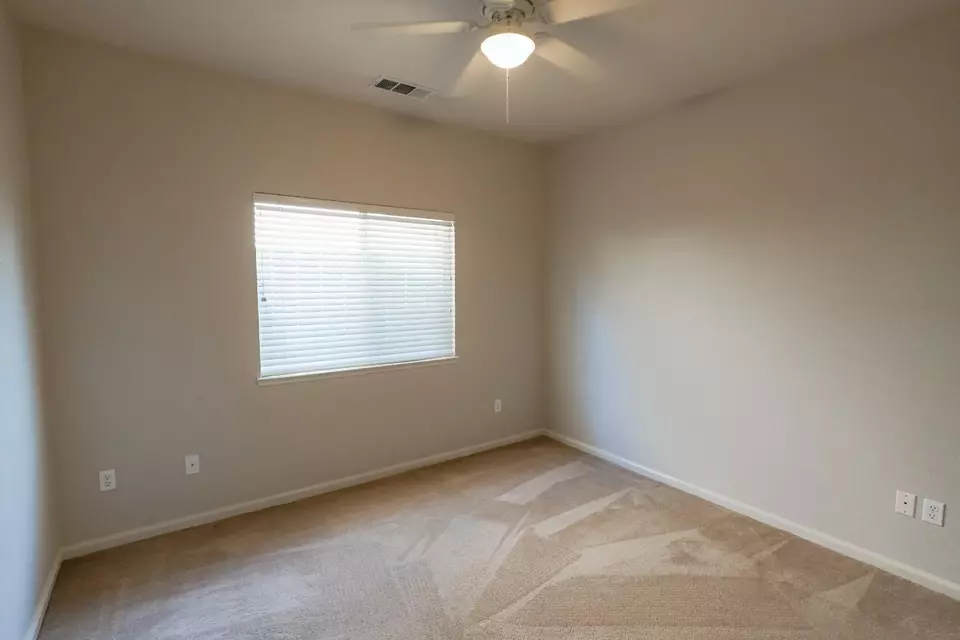 Bedroom - 6625 River Mesa, Riverbank, CA 95367 photo 2 of 5