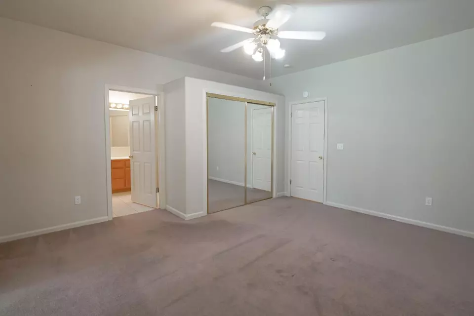 Bedroom - 6625 River Mesa, Riverbank, CA 95367 photo 5 of 5