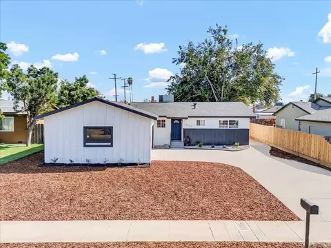 8685 Eddy St, Hanford, CA 93230